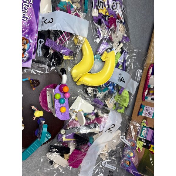 Lego Friends 41689 Magical Ferris Wheel and Slide Set - Picture 3 of 9